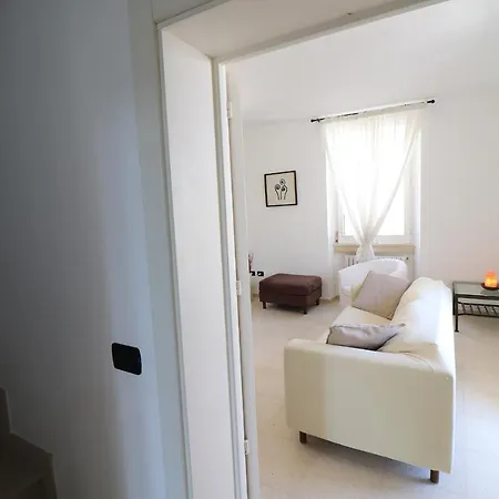 Appartement Dimora Storica Idrusa A Centro 6 Posti *