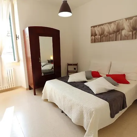 Appartement Dimora Storica Idrusa A Centro 6 Posti *