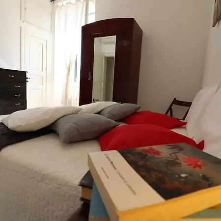 Dimora Storica Idrusa A Centro 6 Posti Appartement *
